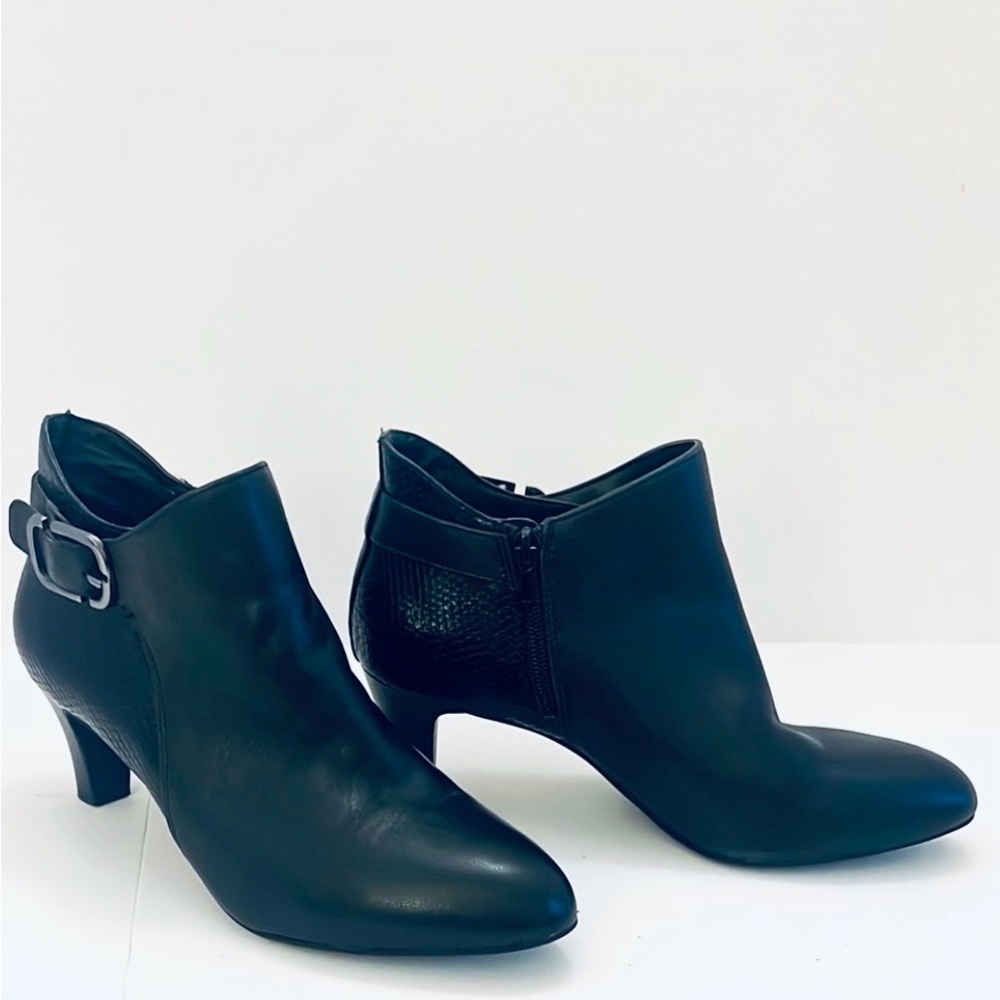 Alfani Valmontt Step N Flex Black Bootie Shoe Buckle Strap Accent Size 8